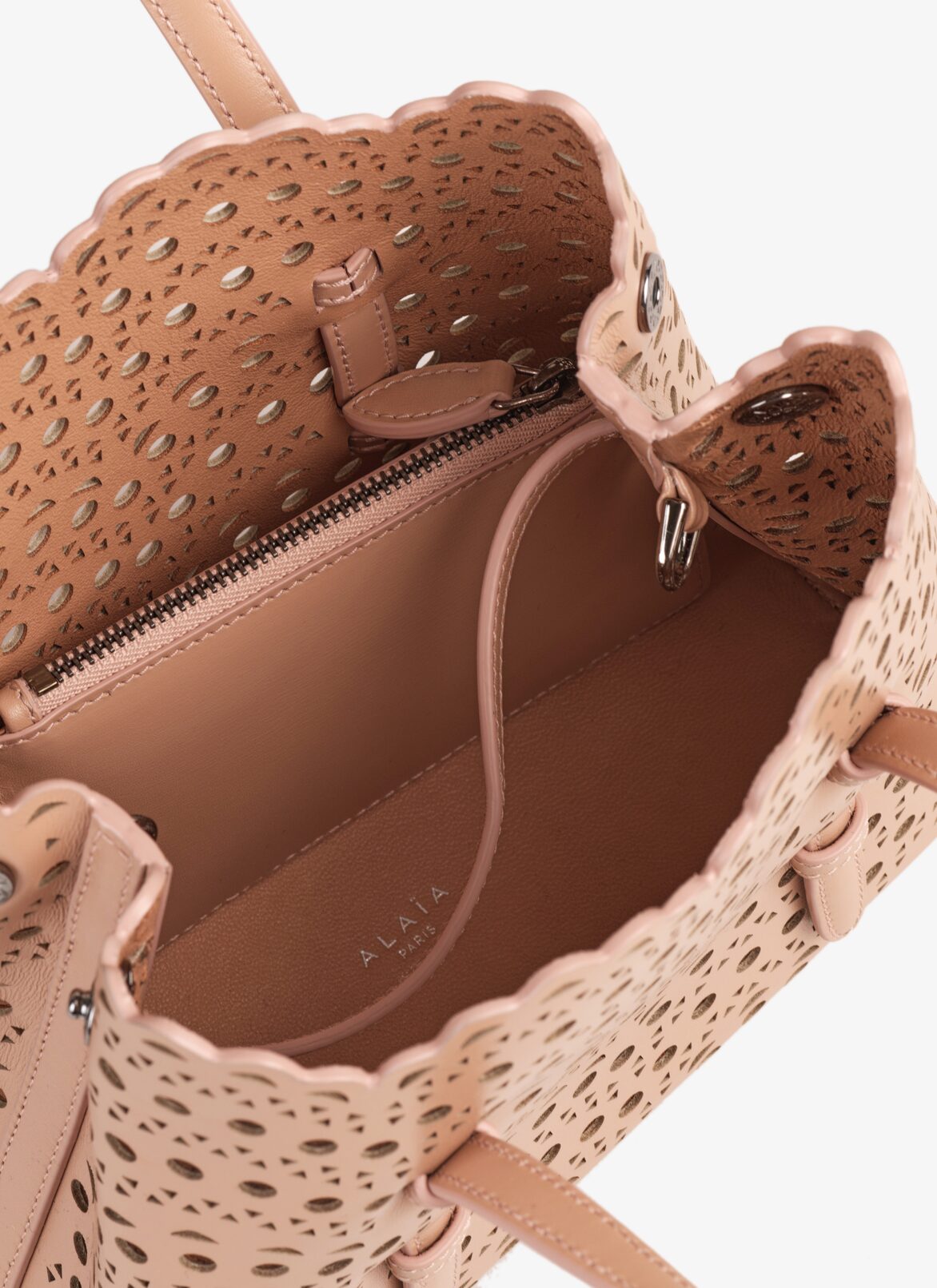 MINA 20 BAG IN VIENNE WAVE CALFSKIN ALAÏA SANDY MINA 20 BAG IN VIENNE WAVE CALFSKIN
